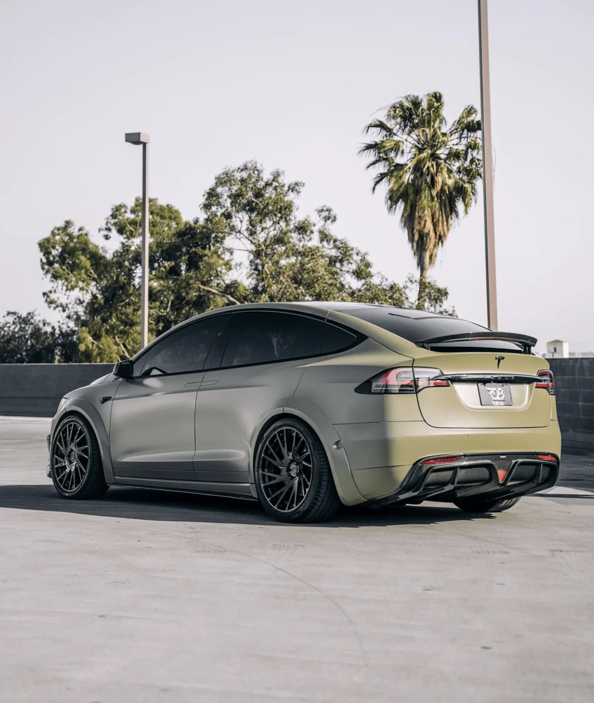 CMST Carbon Fiber Full Body Kit for Tesla Model X 2016-2021 - Image 8