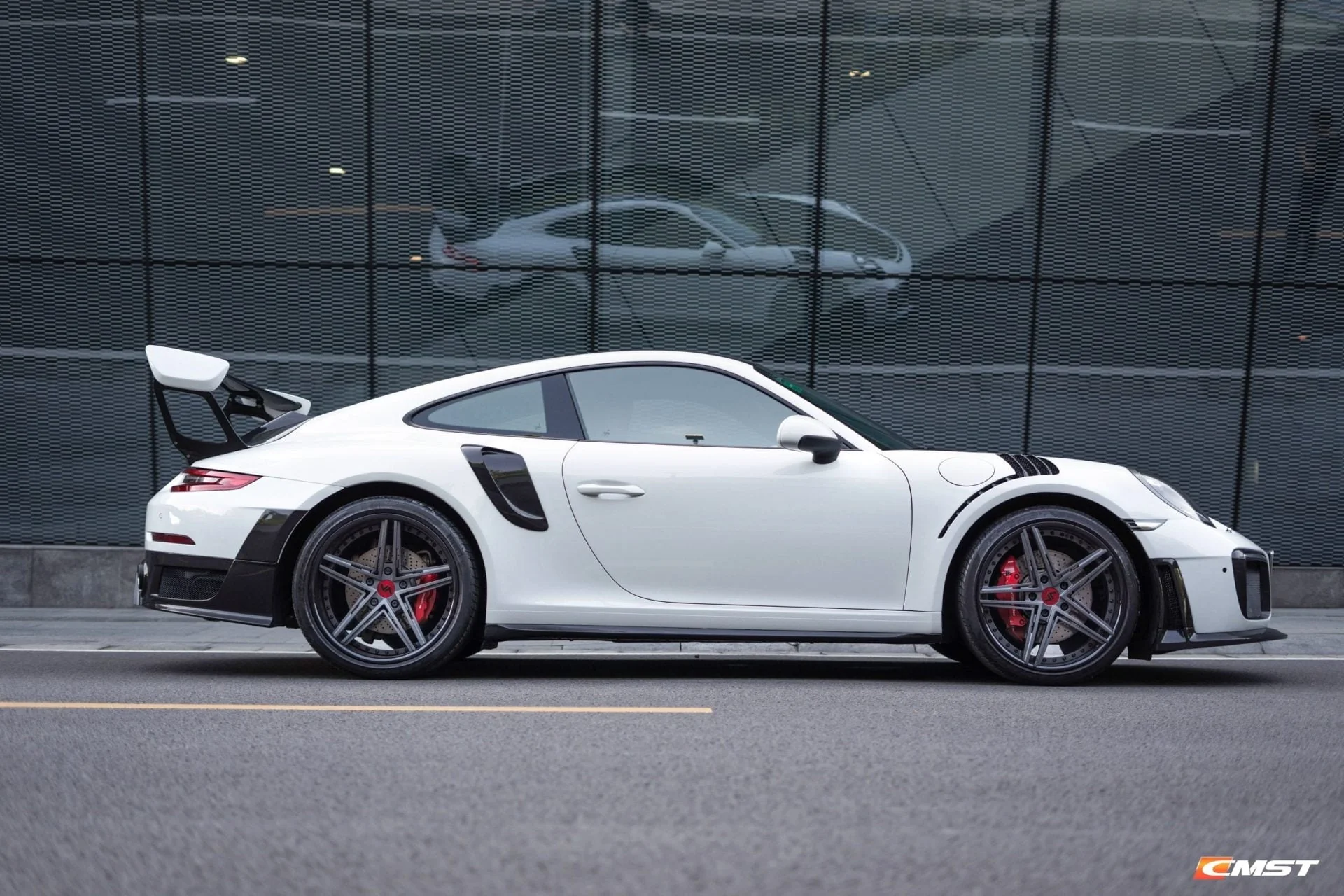 CMST Carbon Fiber Rear Bumper & Diffuser for Porsche 991.1 991.2 GT2RS (2012-2018) - Image 9