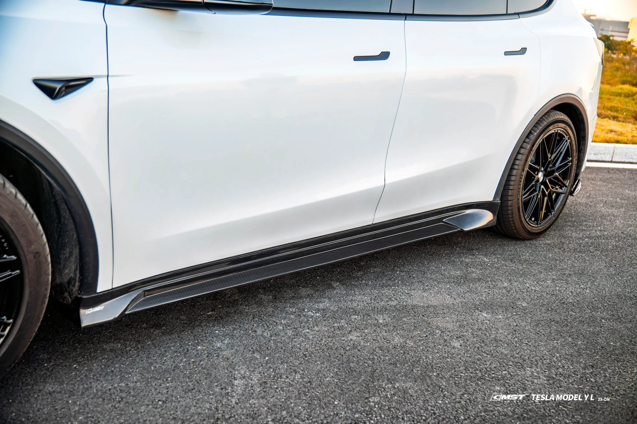 CMST Carbon Tesla Model Y L Full Carbon Fibre Bodykit (2 Versions) - Image 6