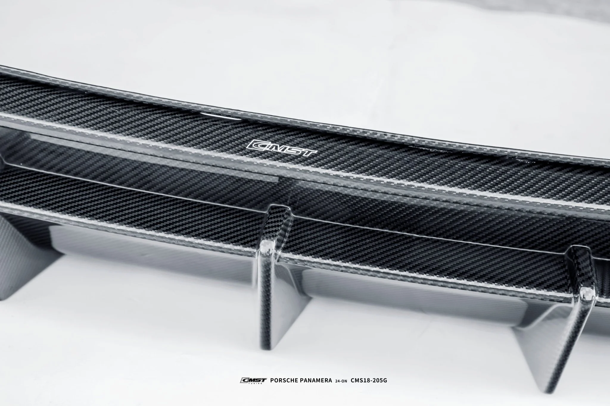 CMST Porsche Panamera 976 Base 4 4S E-Hybrid Dry Carbon Full Bodykit - Image 28