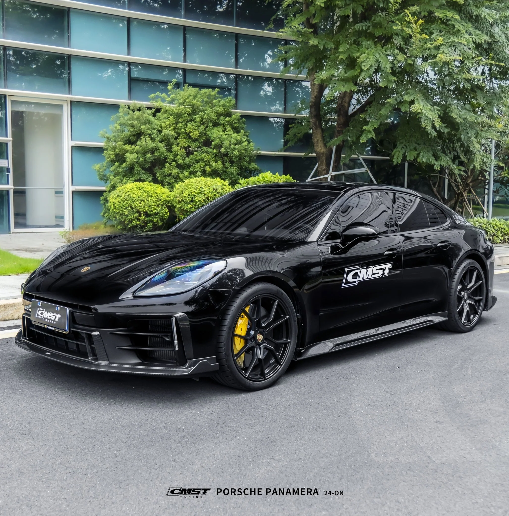 CMST Porsche Panamera 976 Base 4 4S E-Hybrid Dry Carbon Full Bodykit - Image 3