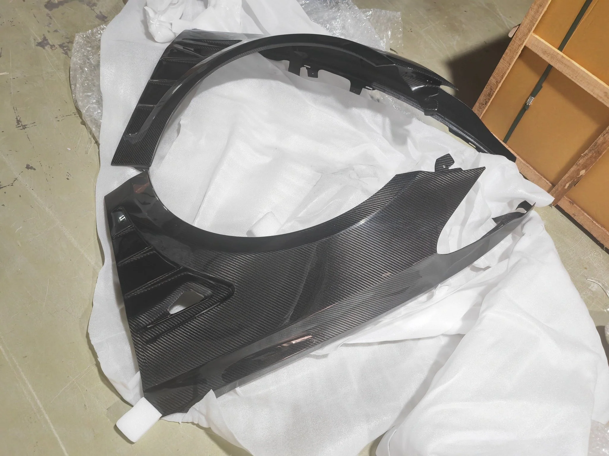 CMST Tesla Model 3 Lightweight Dry-Carbon Fiber Front Fender Replacement (1.58KG) - Image 3