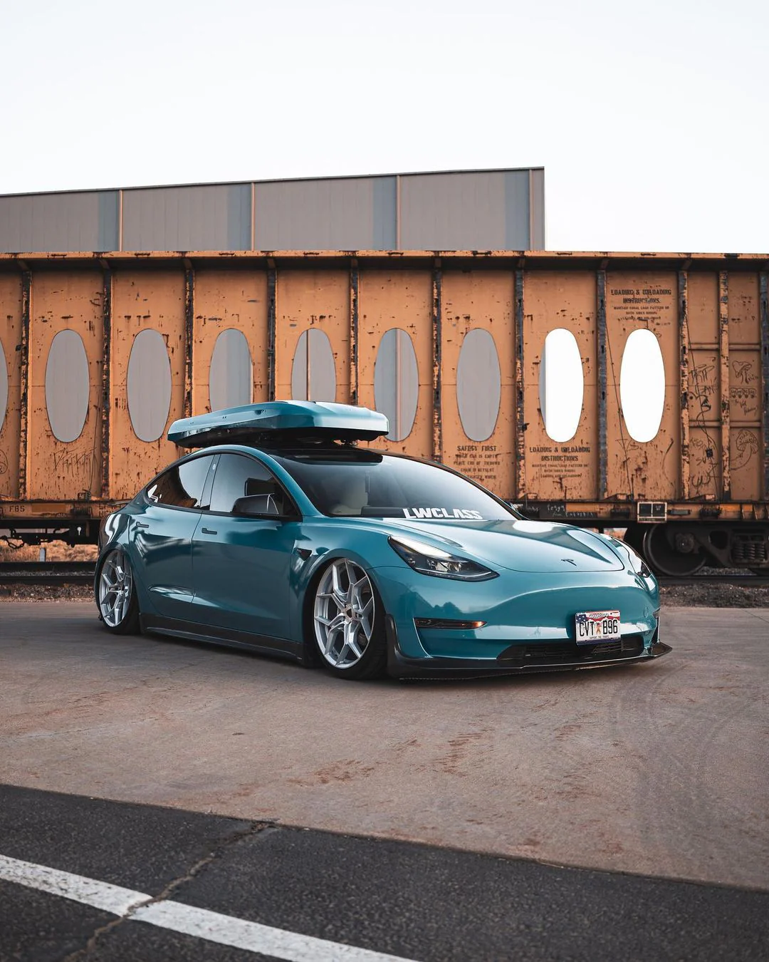 CMST Tesla Model 3 Carbon Fiber Full Body Kit Style E - Image 4