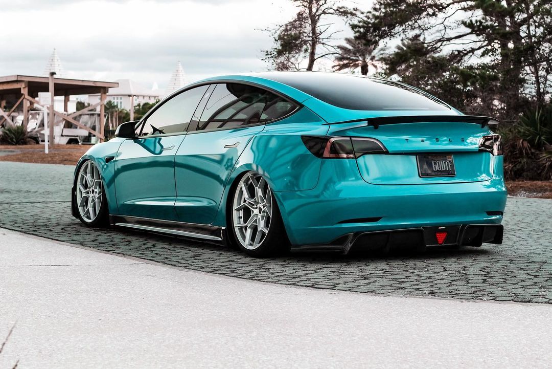 CMST Tesla Model 3 Carbon Fiber Full Body Kit Style E - Image 6