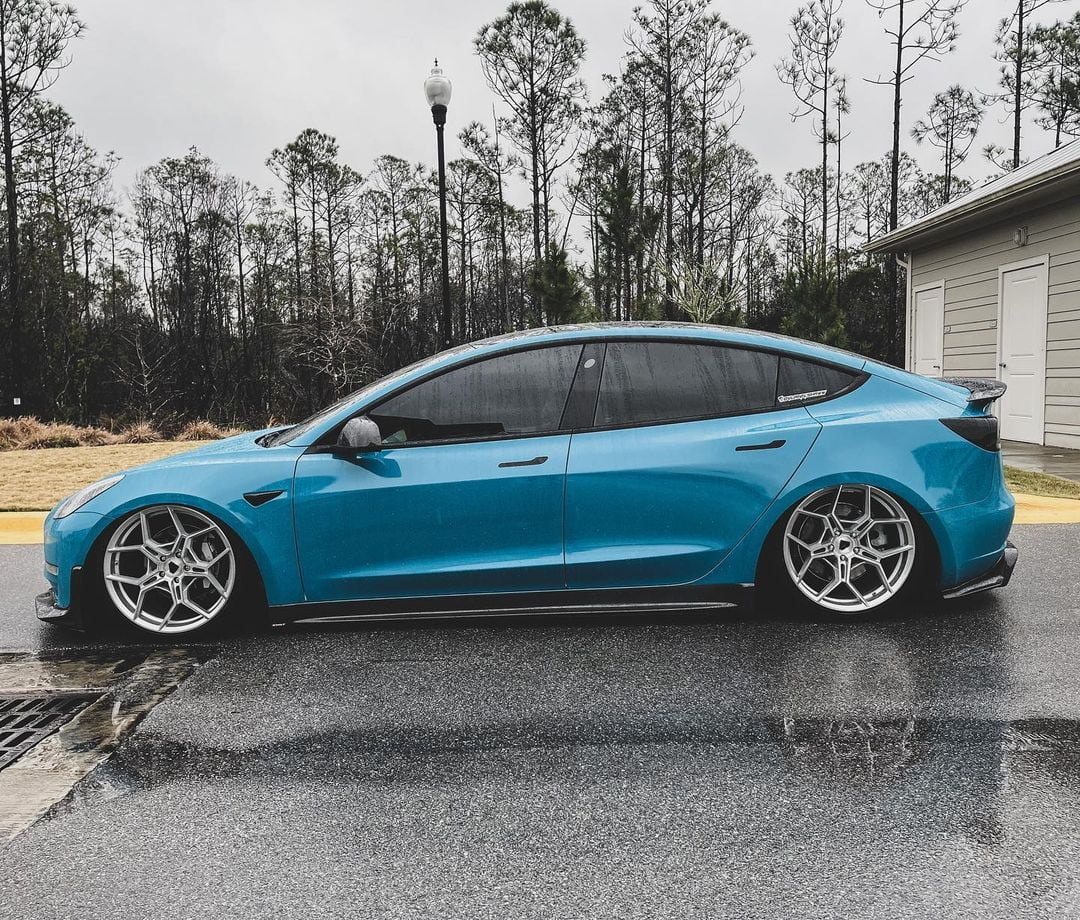 CMST Tesla Model 3 Carbon Fiber Full Body Kit Style E - Image 64