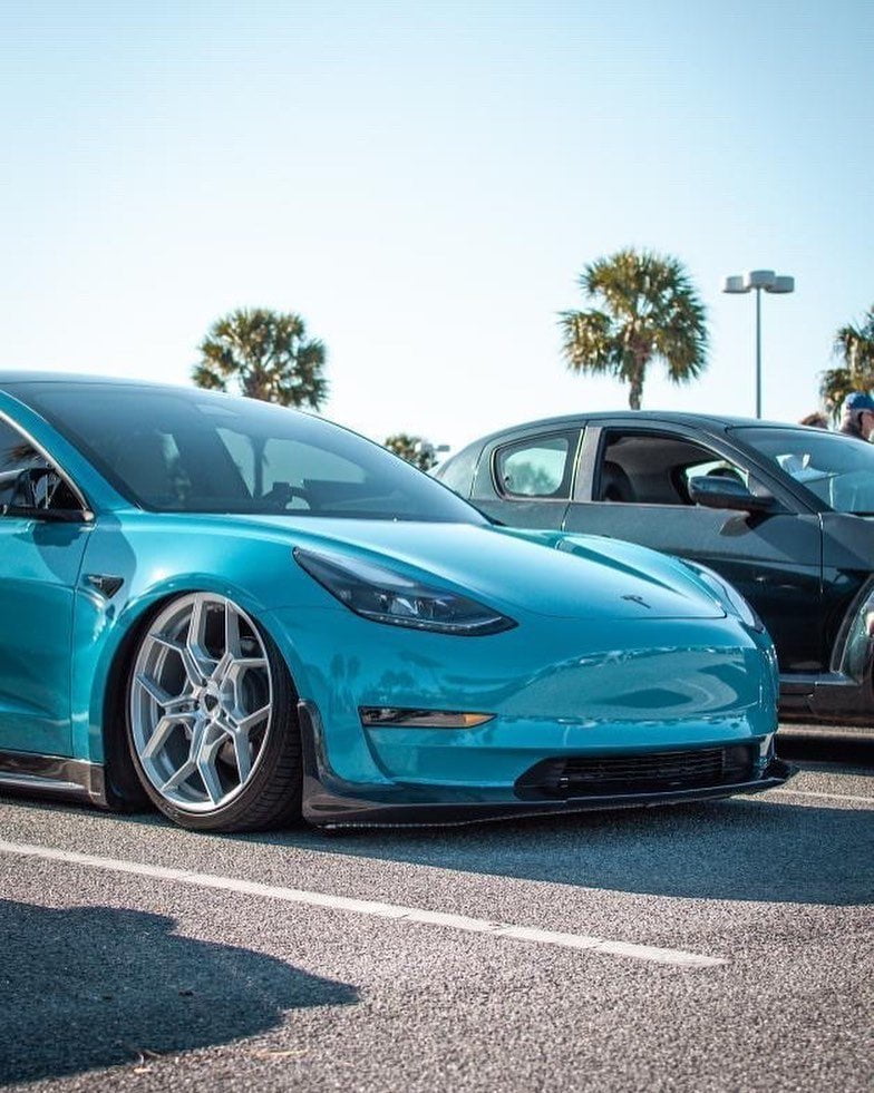 CMST Tesla Model 3 Carbon Fiber Full Body Kit Style E - Image 8