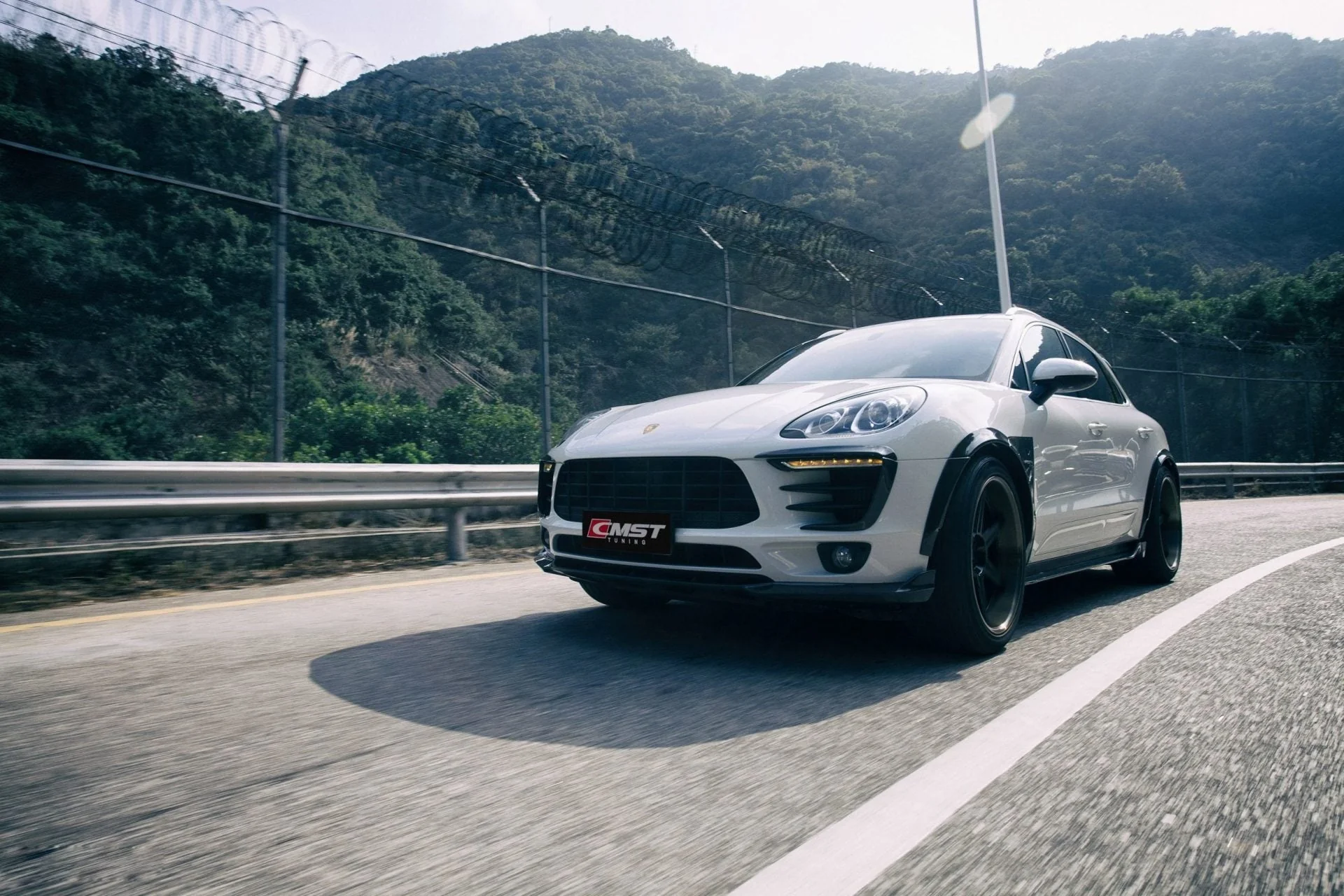 CMST Tuning Carbon Fiber Full Body Kit for Porsche Macan & Macan S 2014-2017 - Image 5