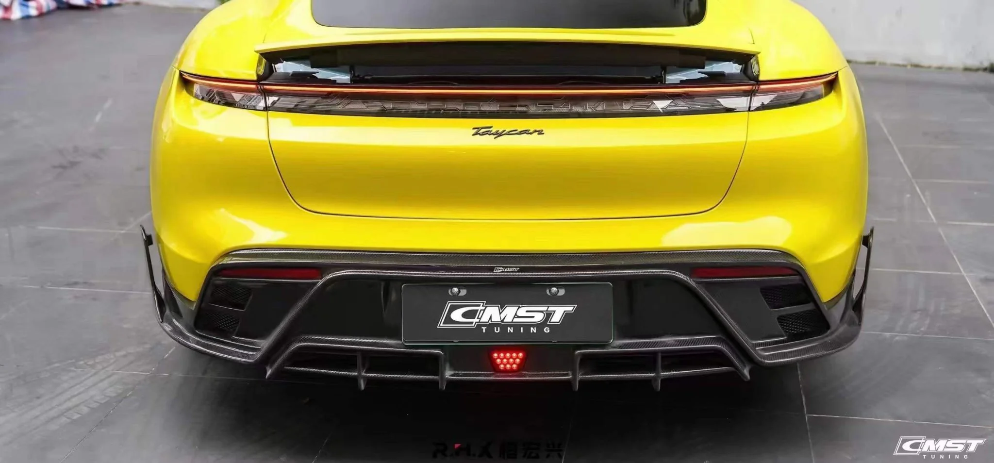 CMST Porsche Taycan Base / 4 / 4S (2020-2025) CMST Carbon Fibre Aero Body Kit - Image 7