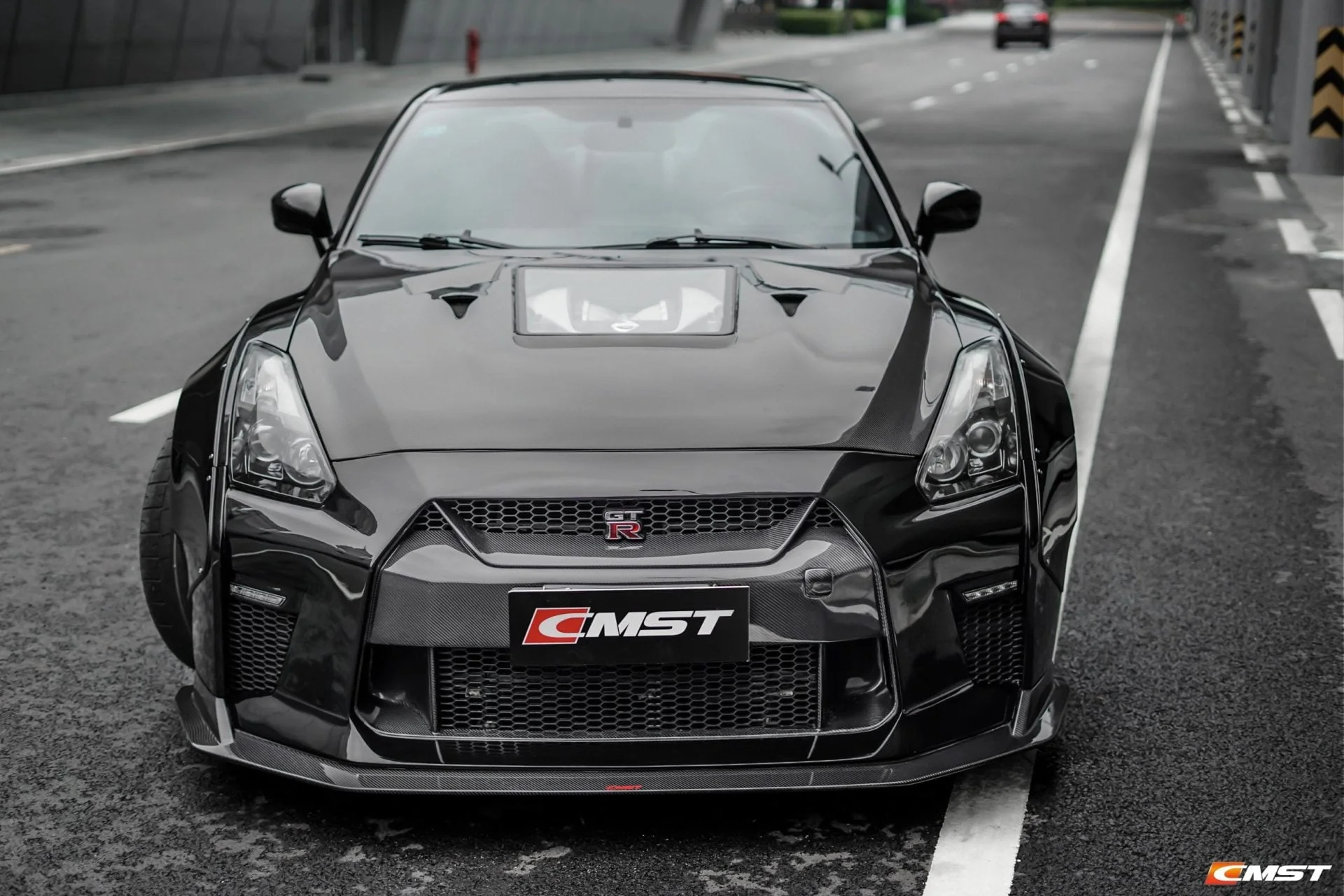 CMST Tuning  Facelift Conversion Partial Carbon Fiber Full Body Kit for Nissan GTR GT-R R35 2008-2016 - Image 4