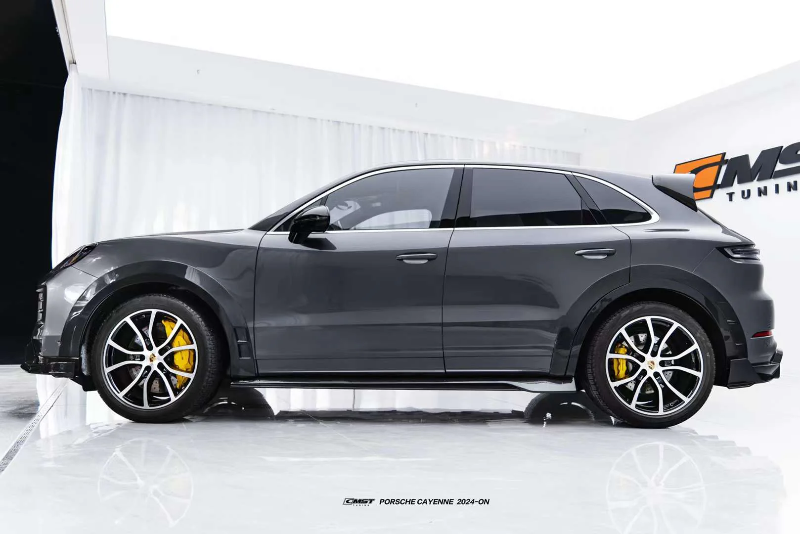 Porsche Cayenne 9Y0.2 Facelift (2024+) CMST Dry Carbon Body Kit - Image 14