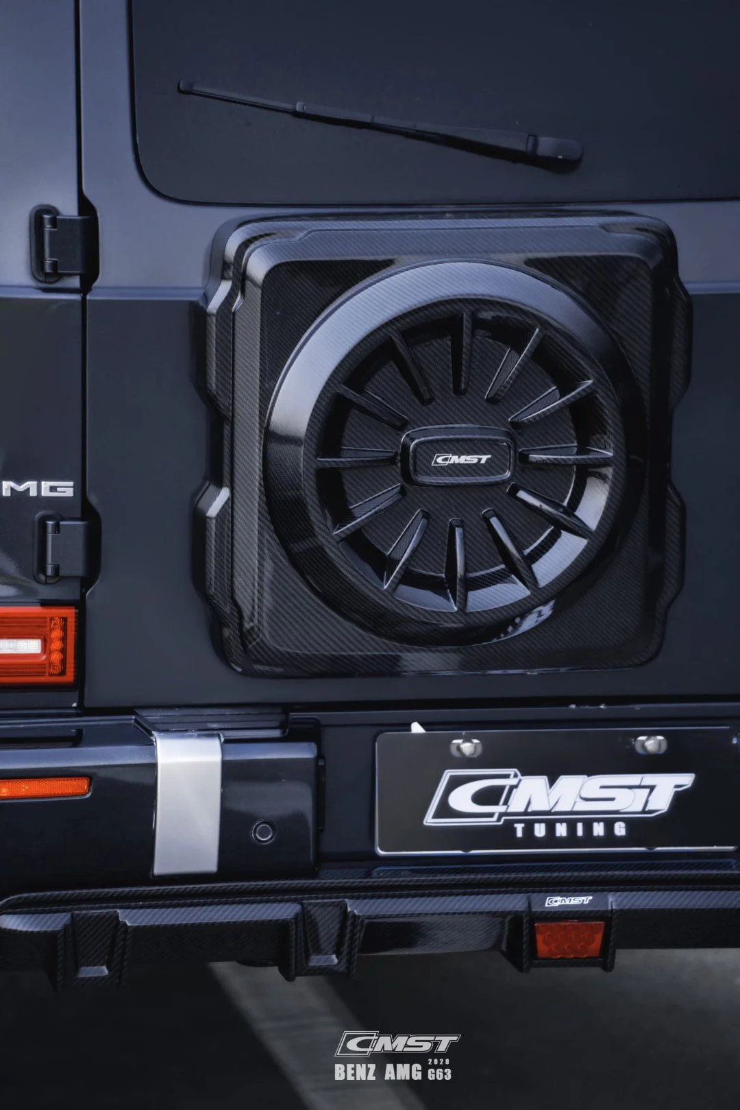 CMST Tuning Pre-preg Carbon Fiber Spare Tire Delete for Mercedes Benz G63 / G550 / G500 W464 - Image 5