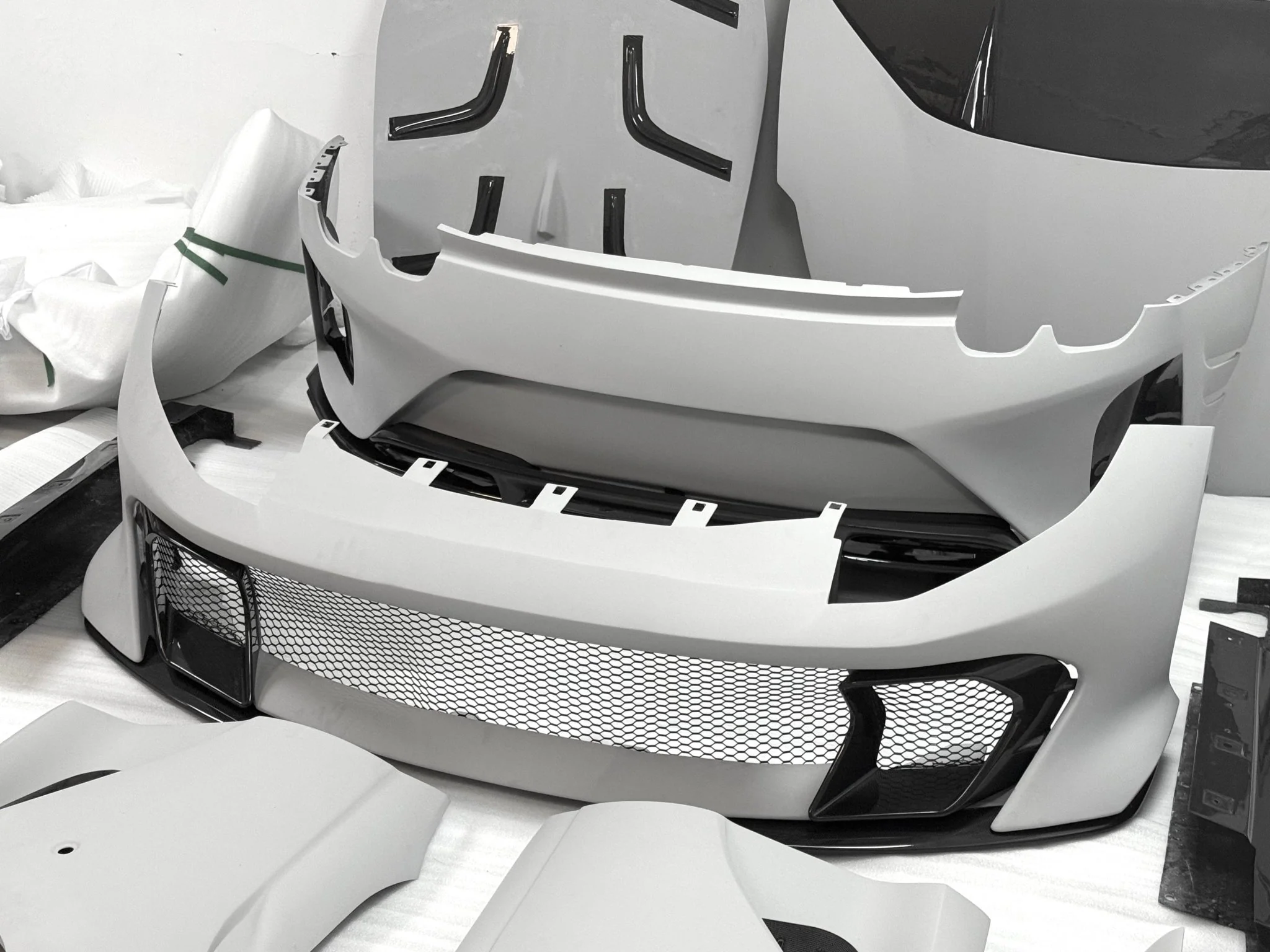 812 Superfast / GTS to Competizione-Style Carbon Fibre Conversion Body Kit (Aftermarket) - Image 37