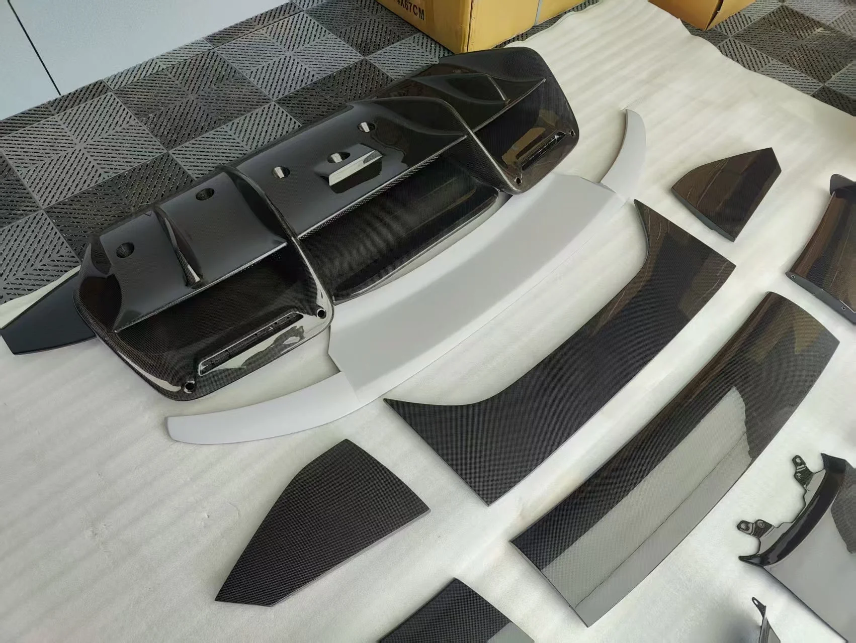 Ferrari SF90XX Style Conversion Kit for SF90 – Complete Prepeg Carbon Body Kit - Image 42