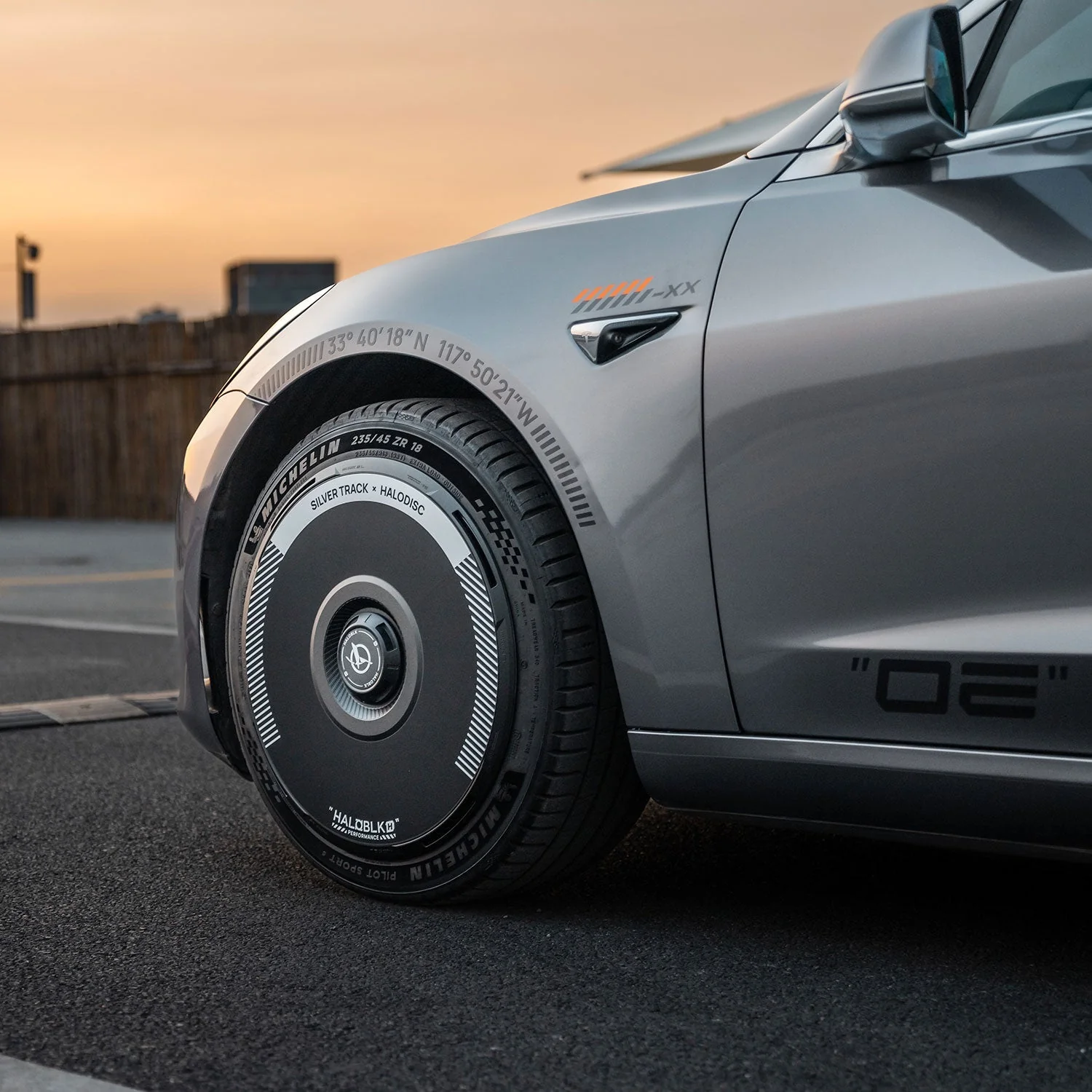 HALODISC 2 Tesla Wheel Covers丨Silver Track - Image 6