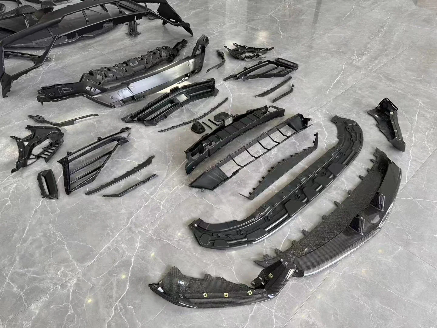 2018 - 2022 Lamborghini Urus Conversion to 2023 Body Kit - Image 10