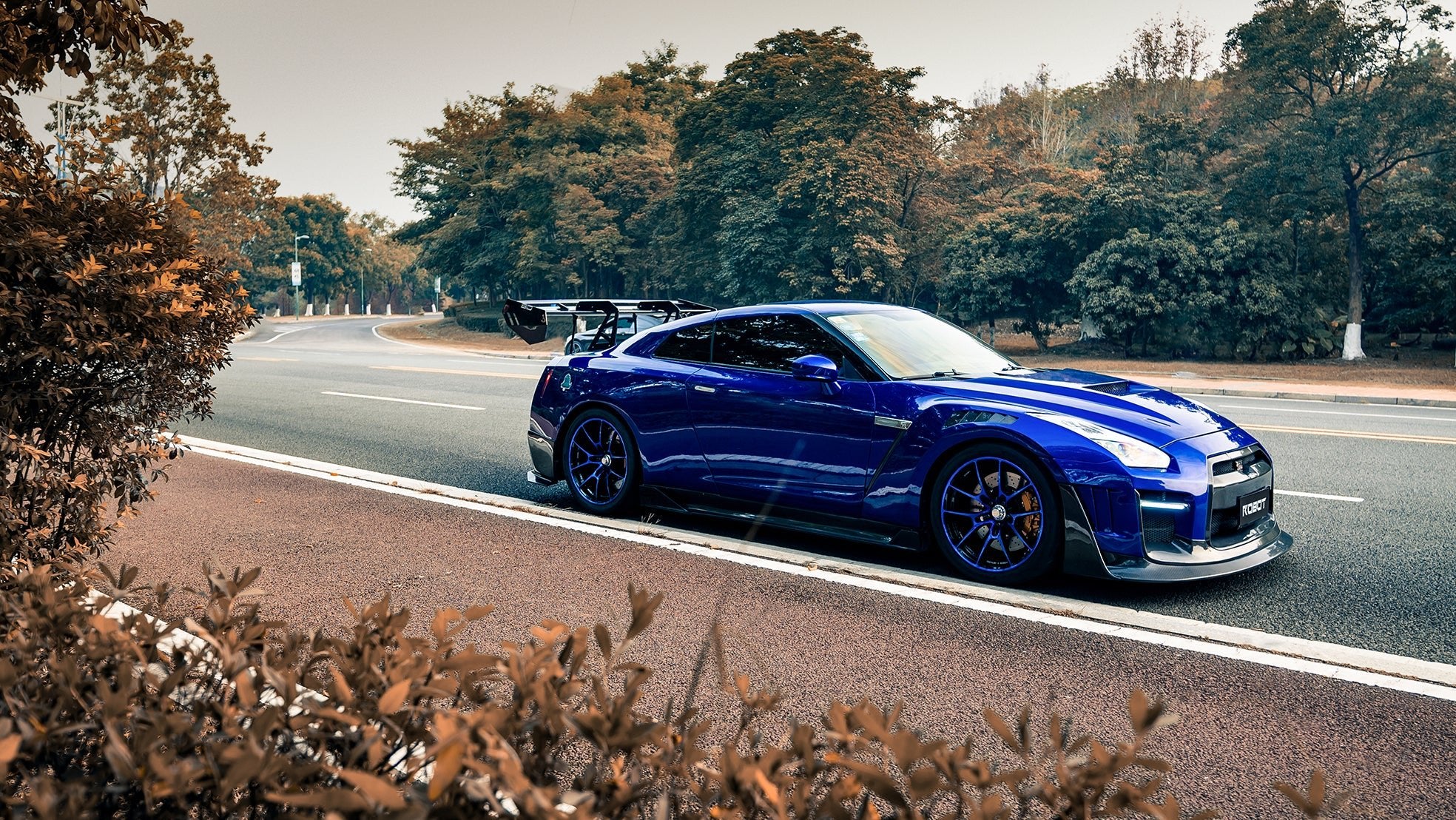 Robot Craftsman Nissan GTR Body Kit (R35) Fibre Glass Reinforced Plastic Complete Body Kit (FRP) - Image 13