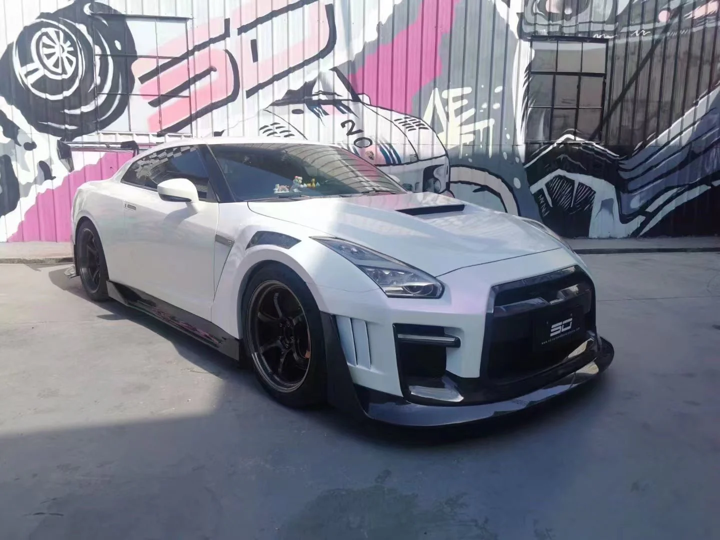 Robot Craftsman Nissan GTR Body Kit (R35) Fibre Glass Reinforced Plastic Complete Body Kit (FRP) - Image 25