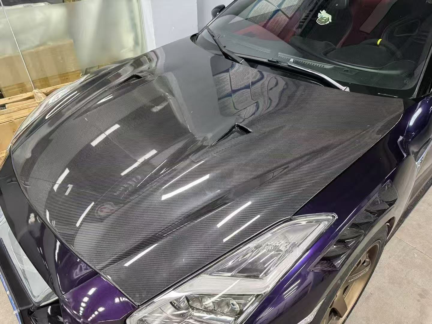 Nissan GTR Nismo Style 2017+ Prepreg / Dry-Carbon Bonnet - Image 4