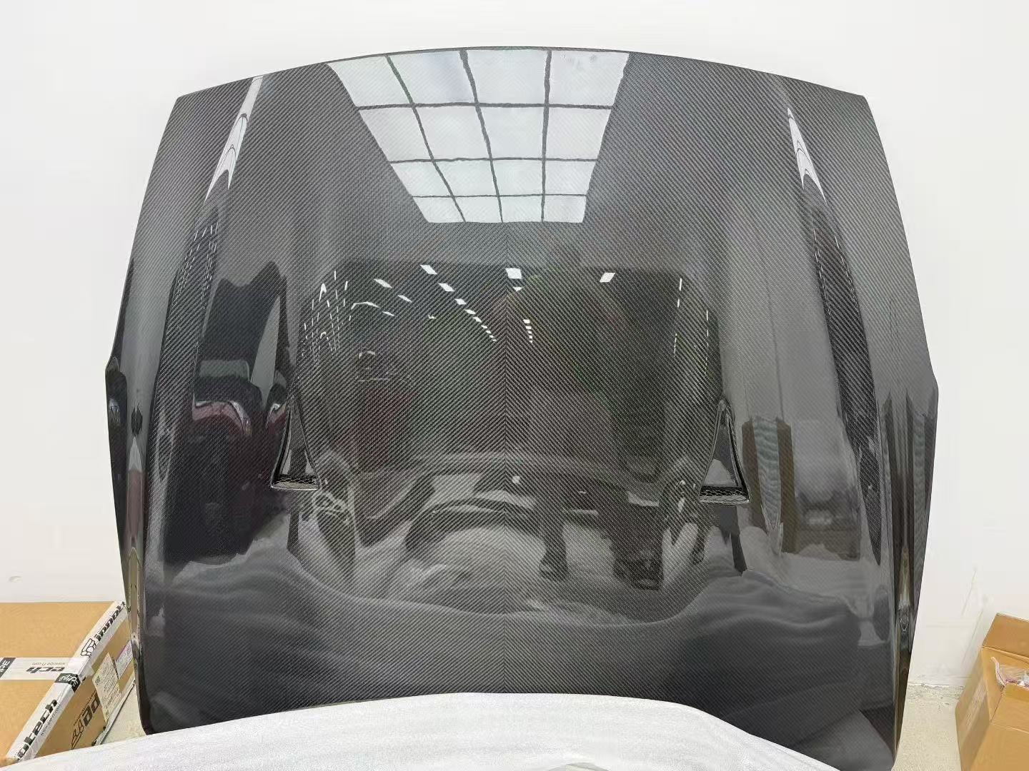Nissan GTR Nismo Style 2017+ Prepreg / Dry-Carbon Bonnet - Image 5