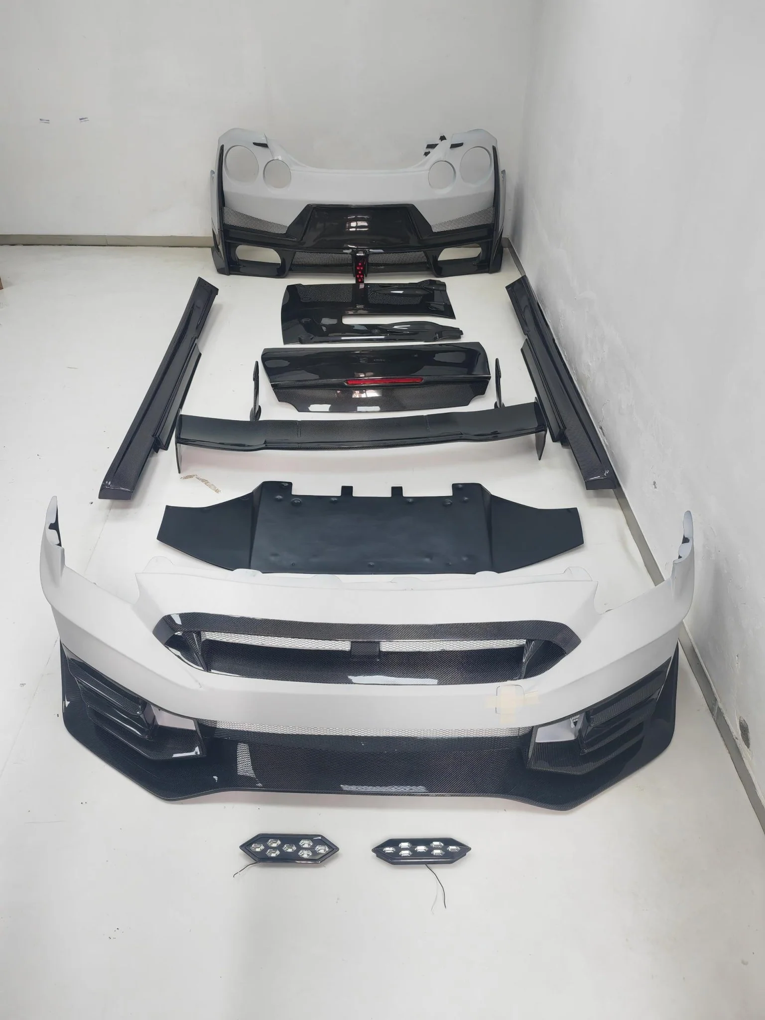 Nissan GTR R35 2024 Nismo Style Full Partial Carbon Conversion Kit (Fits 2009-2024) Version 1 - Image 3