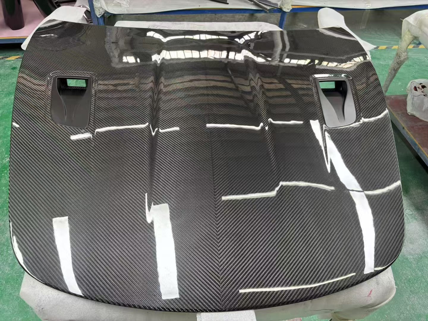 Porsche 718 / 981 / 991.1 / 991.2 Dry-Carbon (Prepreg) GT4 RS Style Bonnet - Image 13