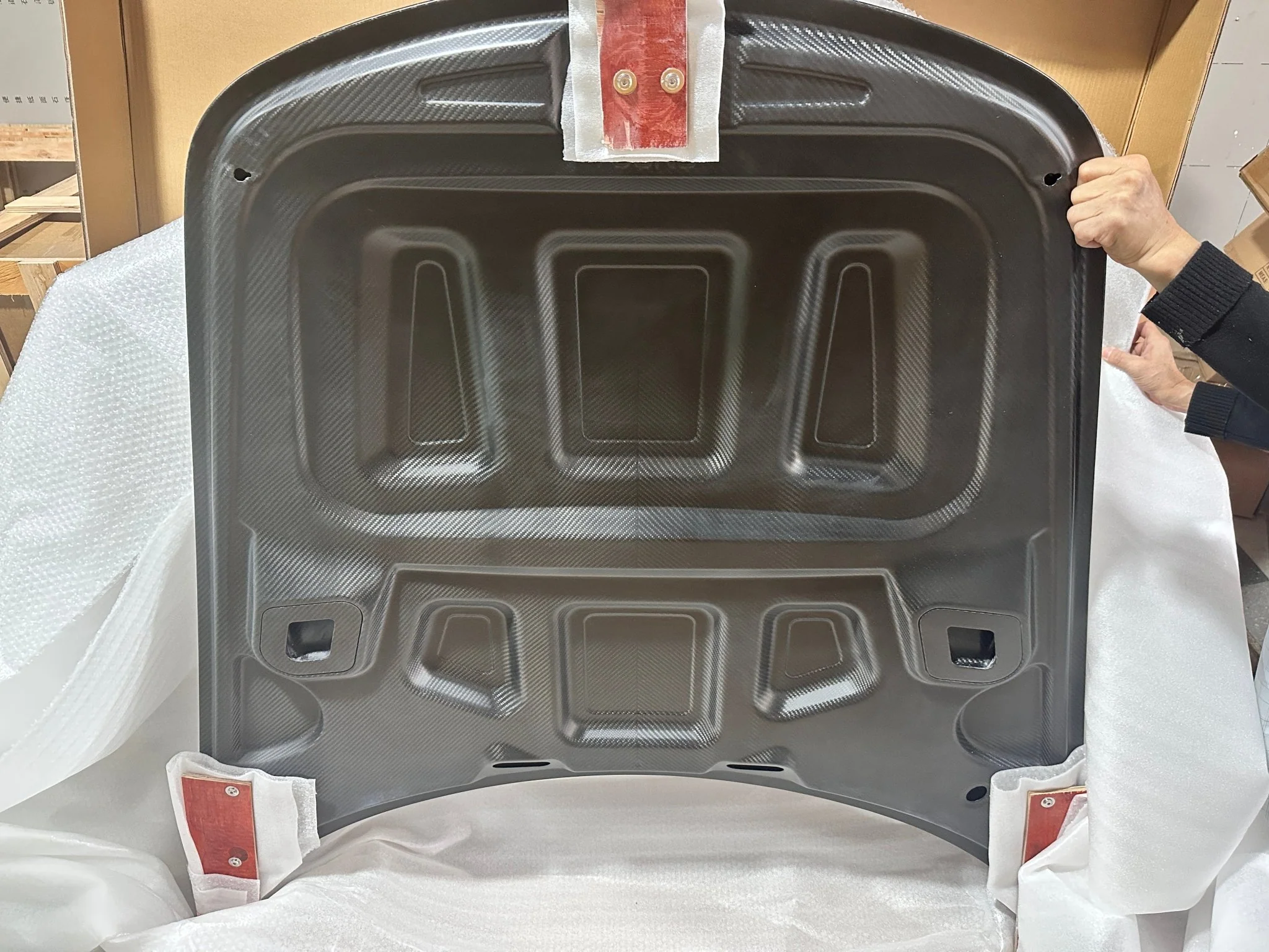 Porsche 718 / 981 / 991.1 / 991.2 Dry-Carbon (Prepreg) GT4 RS Style Bonnet - Image 17