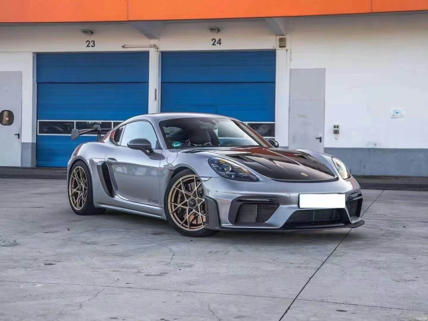 Porsche 718 Cayman GT4 RS Conversion Kit - Image 32