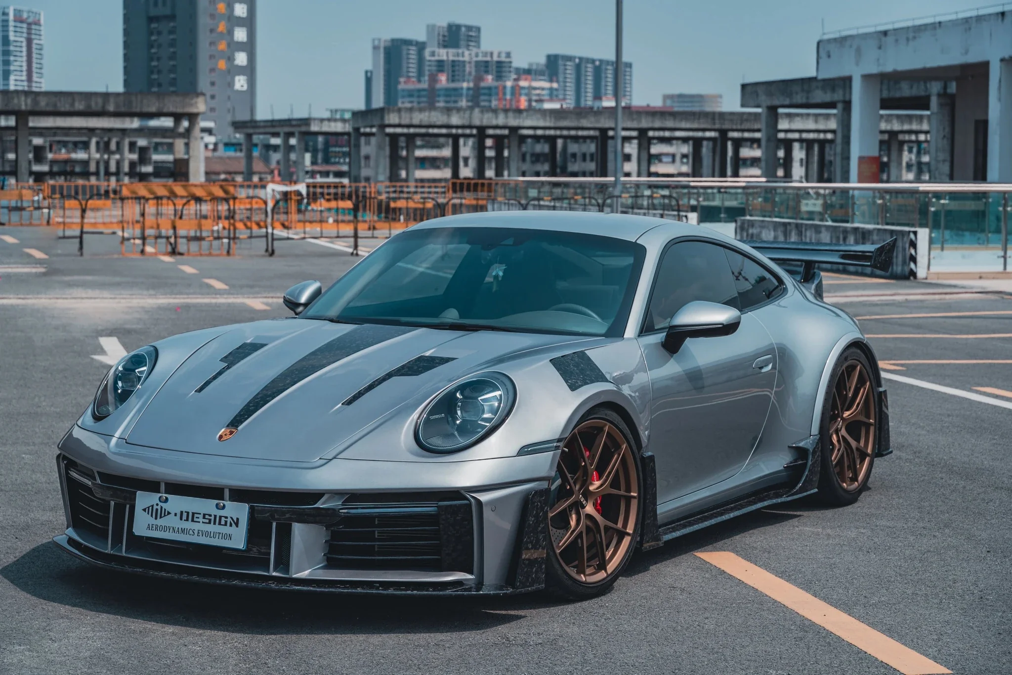 Porsche 911 / 992.1 𝑴𝒊𝑾·𝑫𝑬𝑺𝑰𝑮𝑵 "Ghost" Full Dry Carbon Fibre Bodykit - Image 4