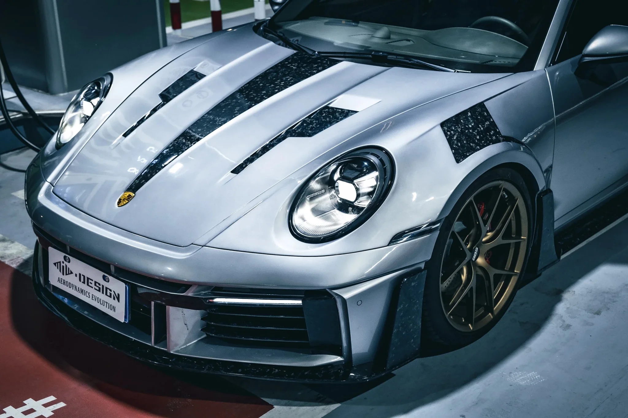 Porsche 911 / 992.1 𝑴𝒊𝑾·𝑫𝑬𝑺𝑰𝑮𝑵 "Ghost" Full Dry Carbon Fibre Bodykit - Image 5
