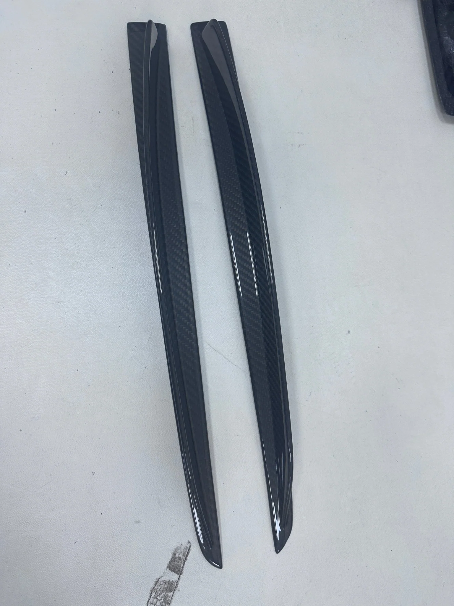 Porsche 992 GT3 RS Plastic OEM Dry-Carbon Replacement Kit - Image 17