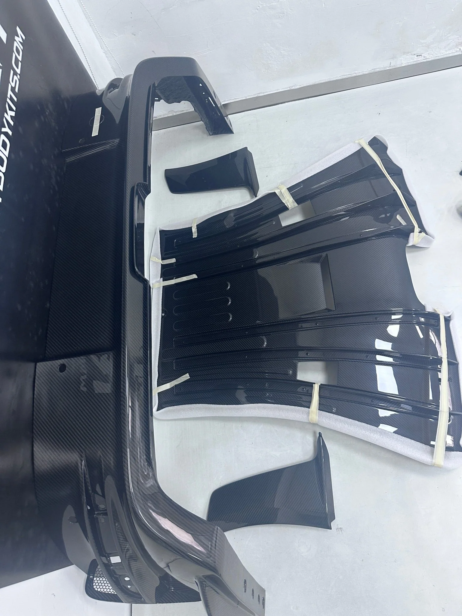 Porsche 992 GT3 RS Plastic OEM Dry-Carbon Replacement Kit - Image 24