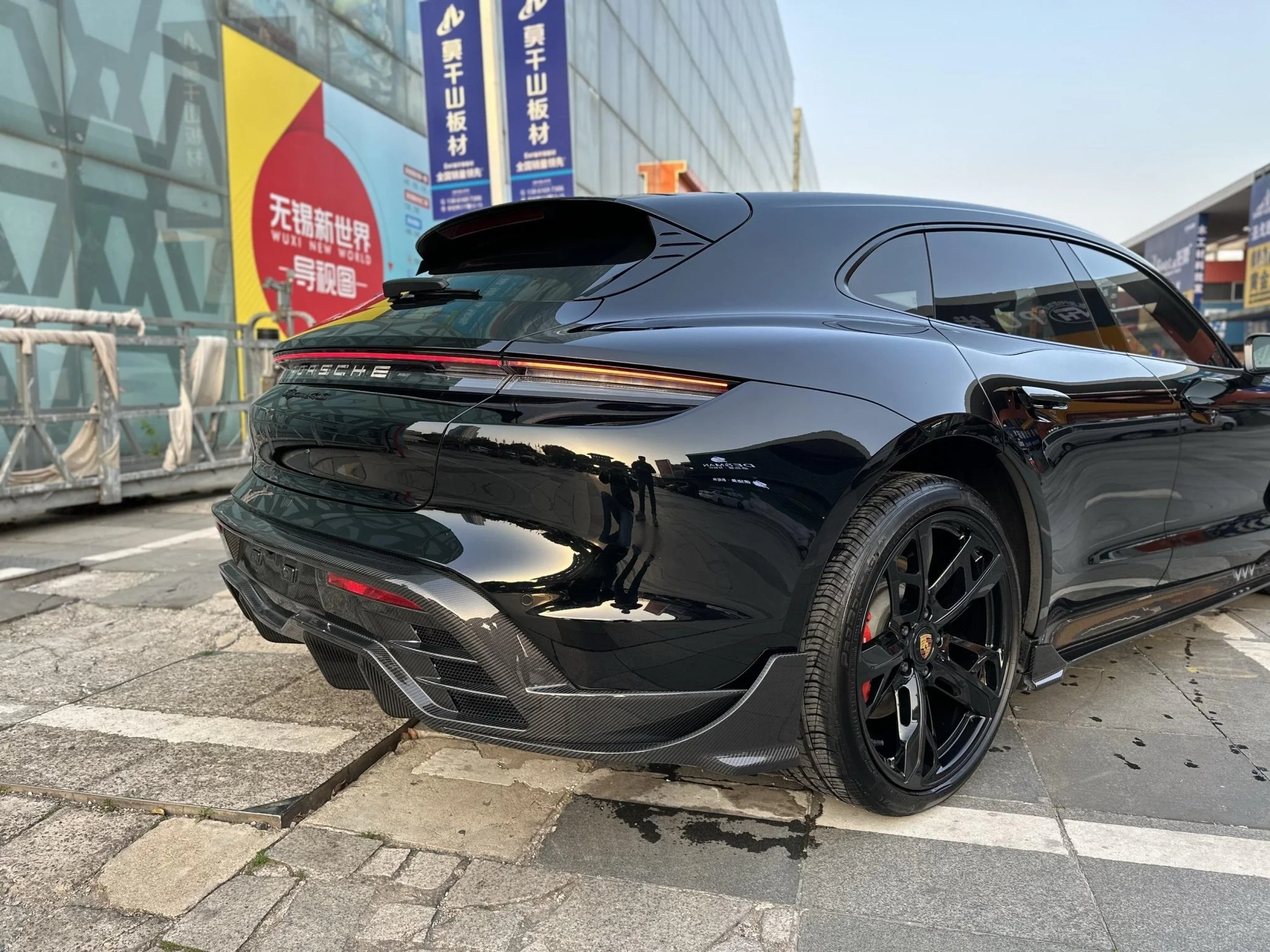 Porsche Taycan / Turismo Paktechz Full Dry Carbon Aerodynamics kit - Image 30