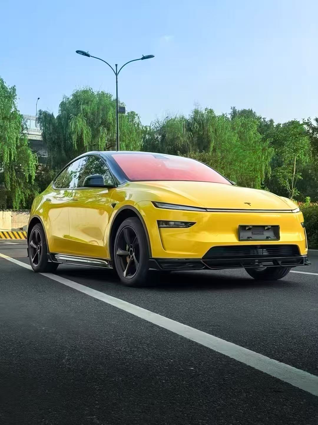 RBT 2025+ Tesla Model Y Lowline Kit Gloss Black - Image 3