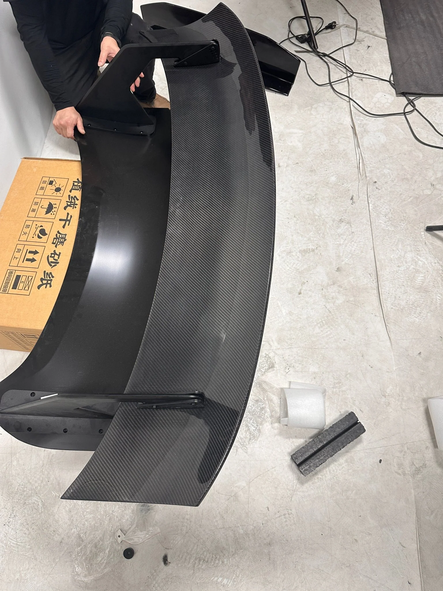 RBT GT4 Style Dry-Carbon Fibre Rear Spoiler for Ford Mustang S550.1 - S550.2 & 2024+ Models - Image 7