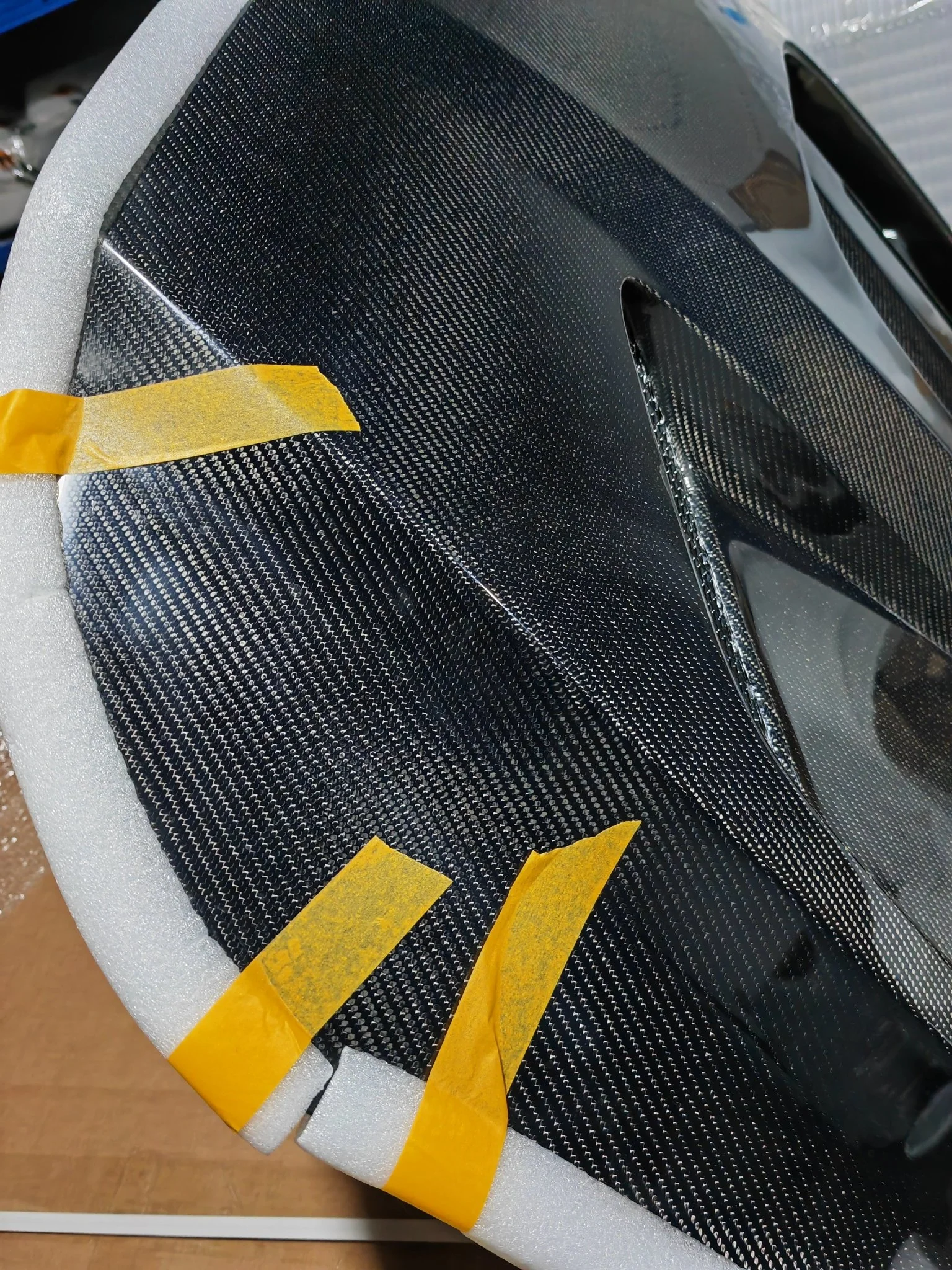 Robot S550 Ford Mustang FRP/Carbon Dawn Bonnet - Image 11