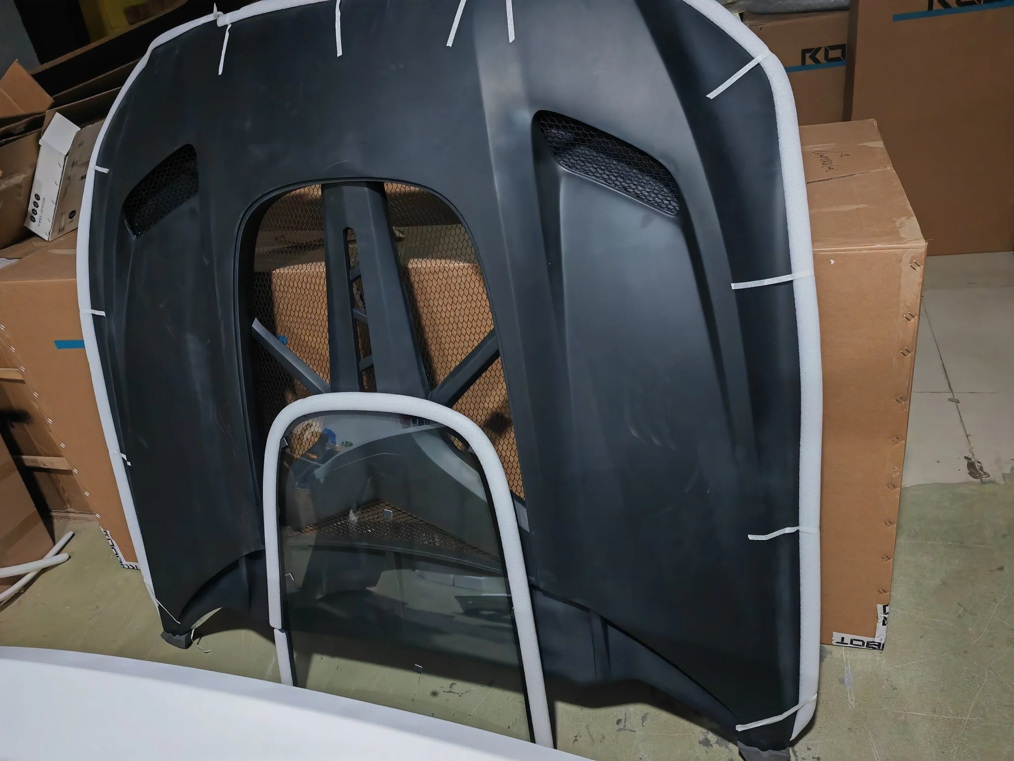Robot S550 Ford Mustang FRP/Carbon Dawn Bonnet - Image 12