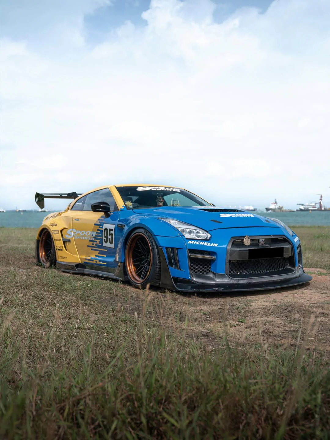 Robot Craftsman Nissan GTR Body Kit R35 WIDEBODY Fibre Glass Reinforced Plastic Complete Body Kit (FRP) - Image 21