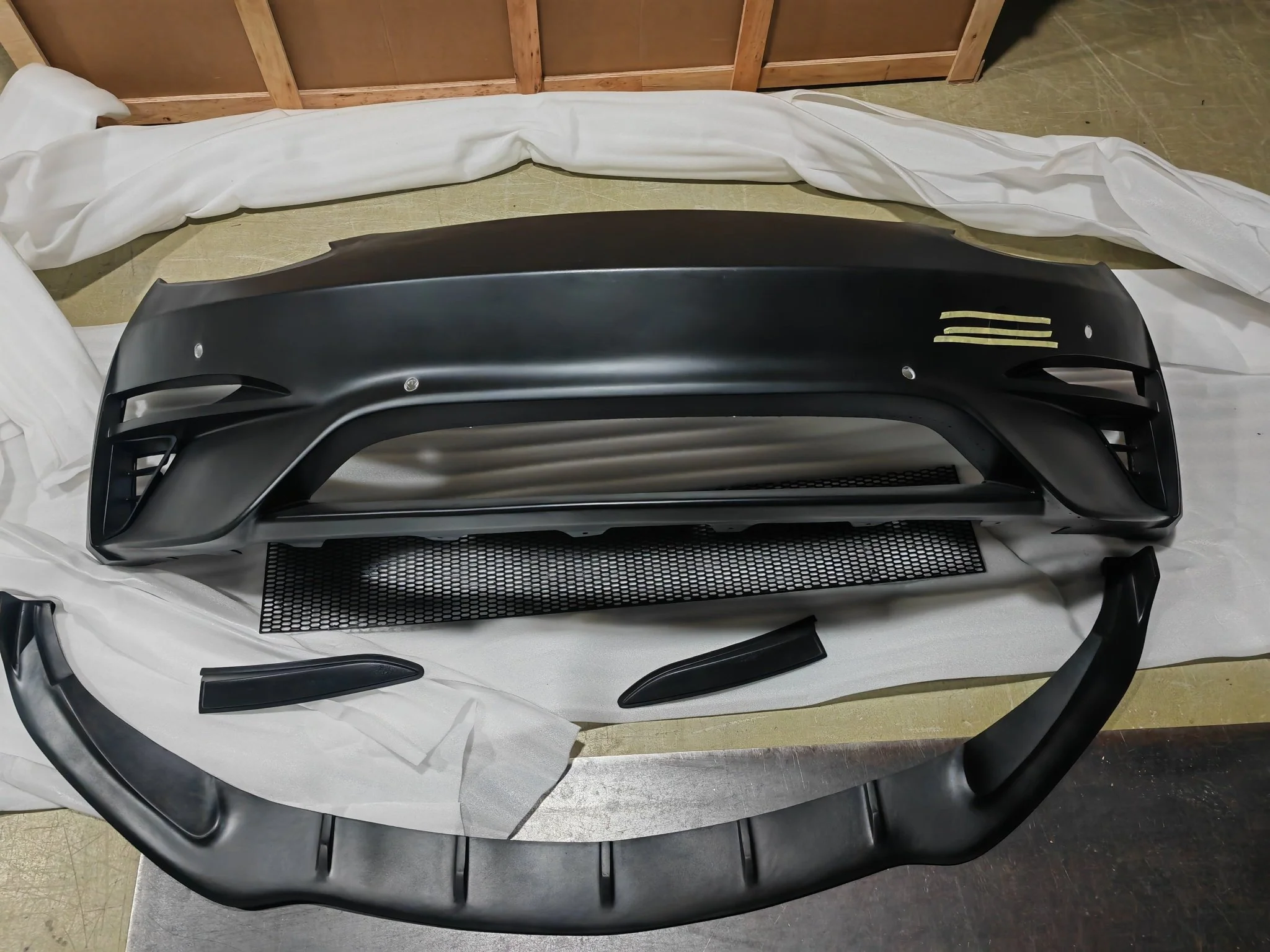 Robot Craftsman Tesla Model 3 "Crypton" Front Bumper & Front Lip - Image 8