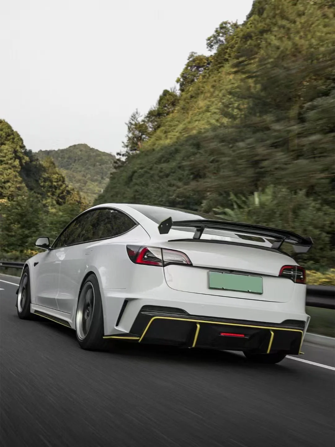 Robot Craftsman Tesla Model 3 “HACKER” Rear Bumper & Diffuser (2017–2023 pre-facelift) - Image 11