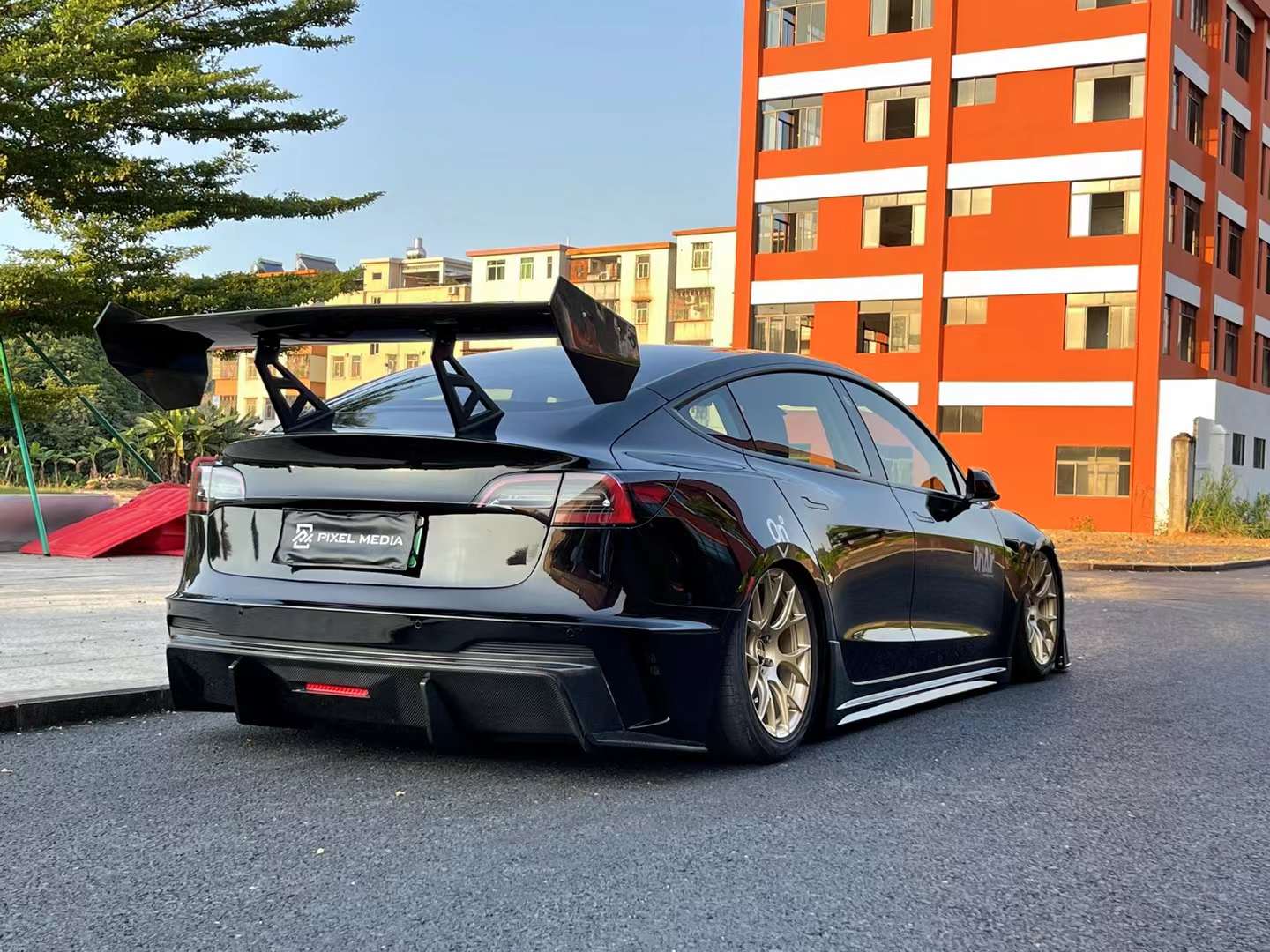 Robot Craftsman Tesla Model 3 “HACKER” Rear Bumper & Diffuser (2017–2023 pre-facelift) - Image 6