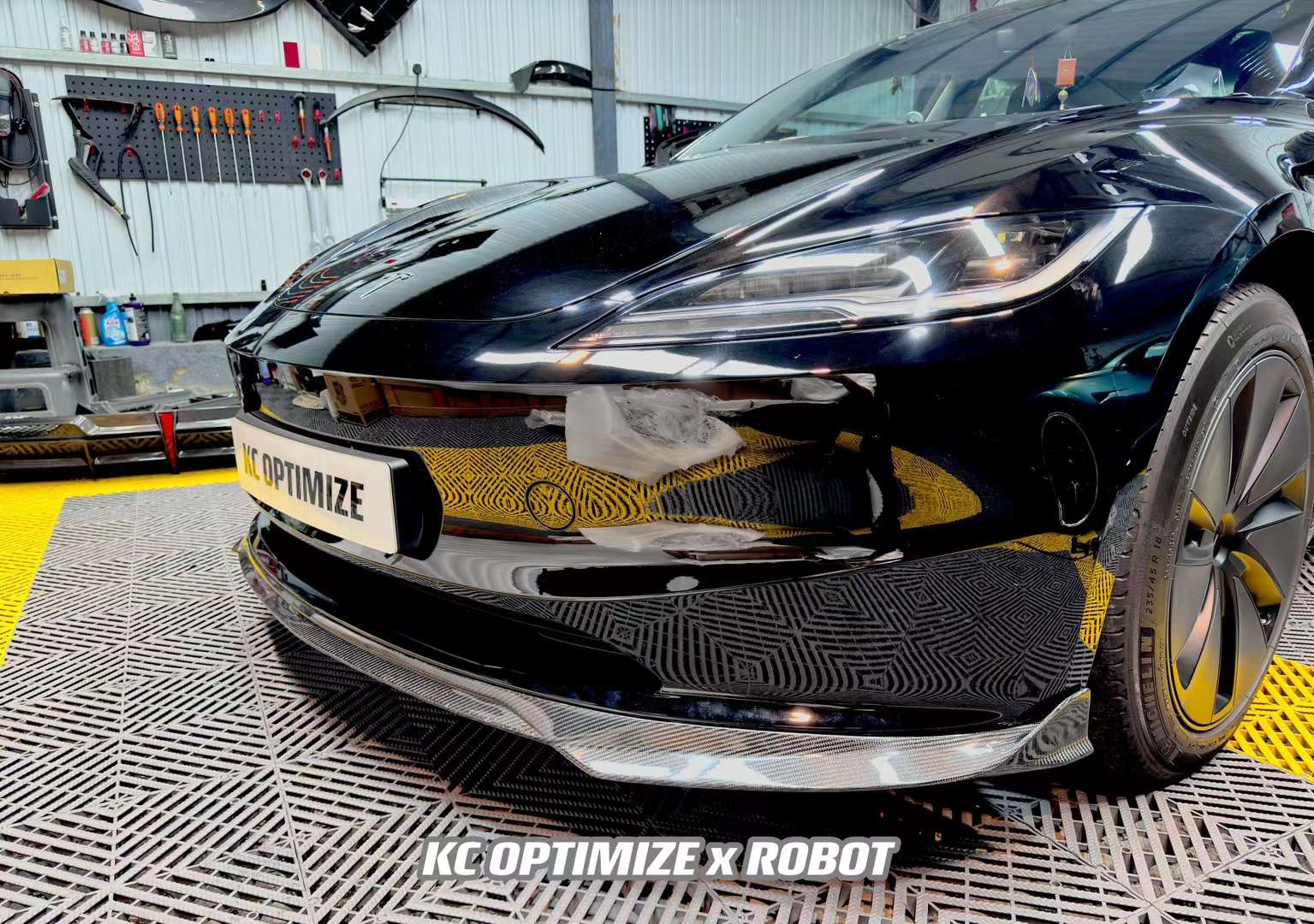Robot Craftsman Tesla Model 3 Highland Front Splitter - Image 2