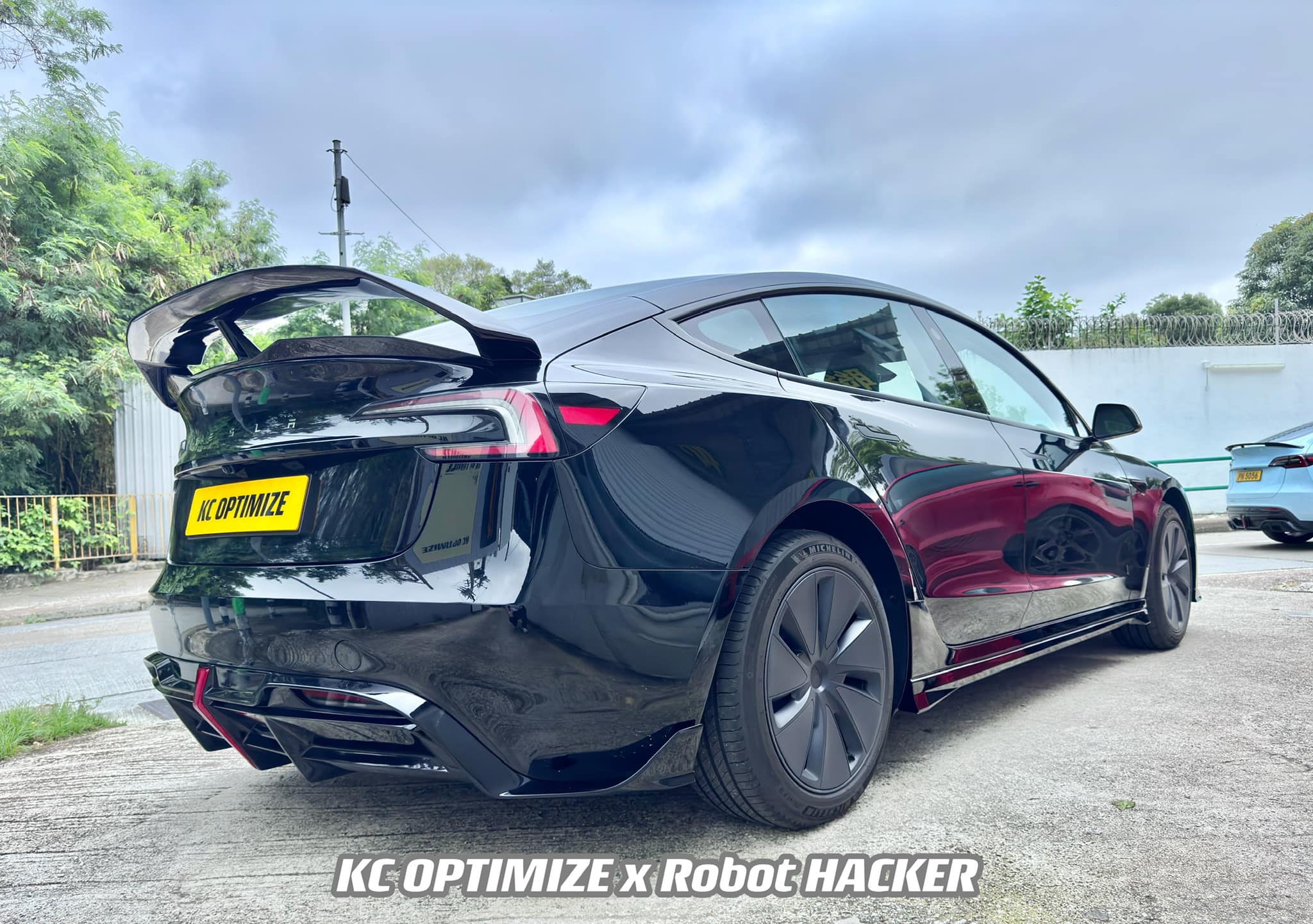 Robot Craftsman Tesla Model 3 Highland "HACKER" Complete Body Kit Version 2 - Image 5