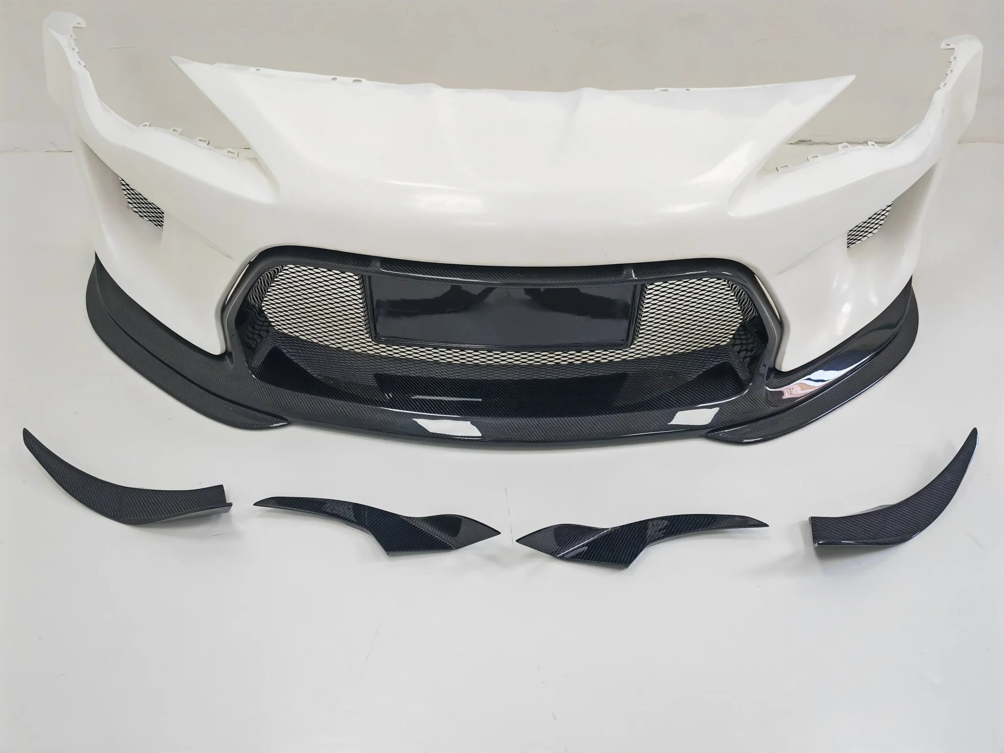 Robot Craftsman Toyota GT86 / BRZ / FRS Fibre Glass Reinforced Plastic Complete Body Kit (FRP) Fits Toyota GT86 / Subaru BRZ – First Gen (2012–2021) - Image 18