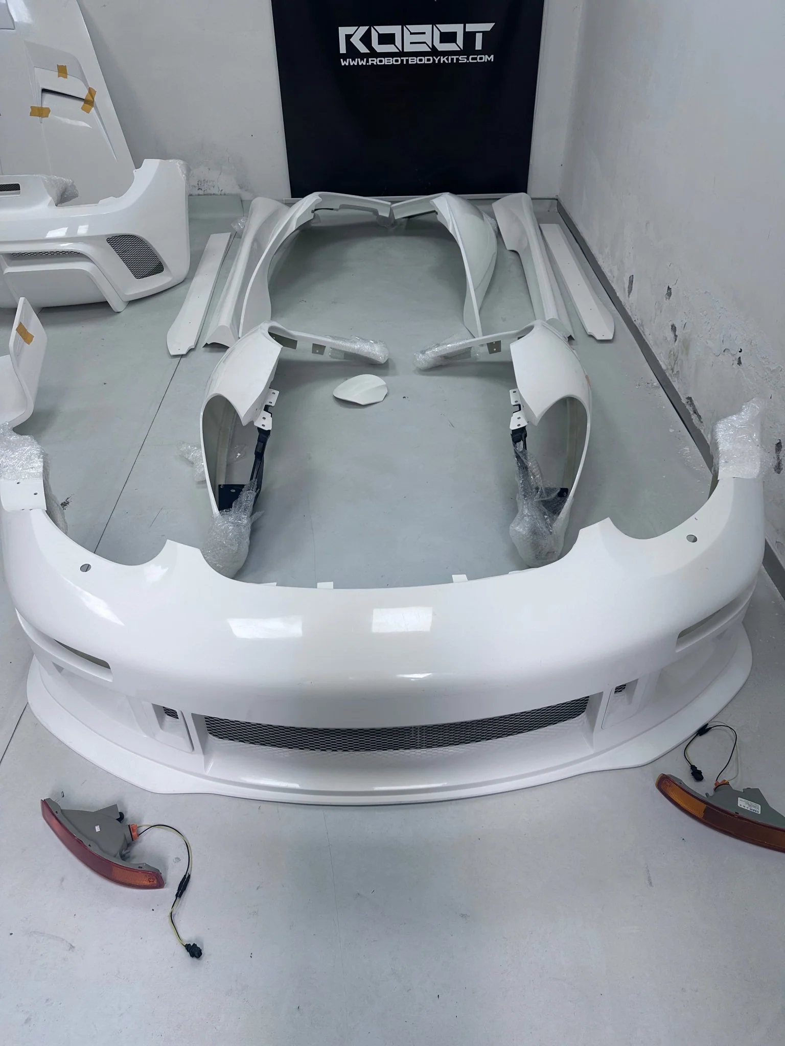Robot Porsche 987.2 (2009–2012) "Stuka" Cayman Full FRP & Partial Carbon Widebody Kit - Image 43