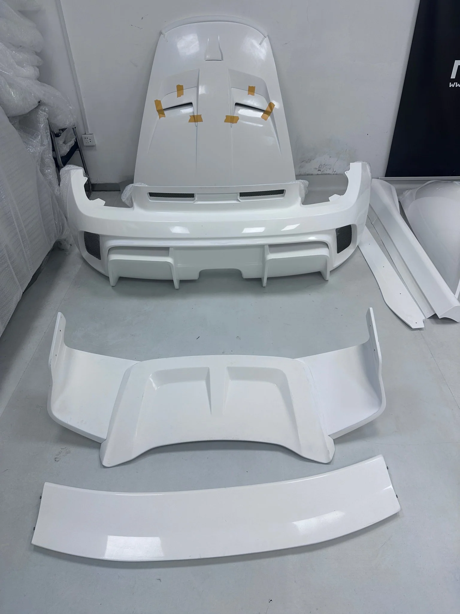 Robot Porsche 987.2 (2009–2012) "Stuka" Cayman Full FRP & Partial Carbon Widebody Kit - Image 44