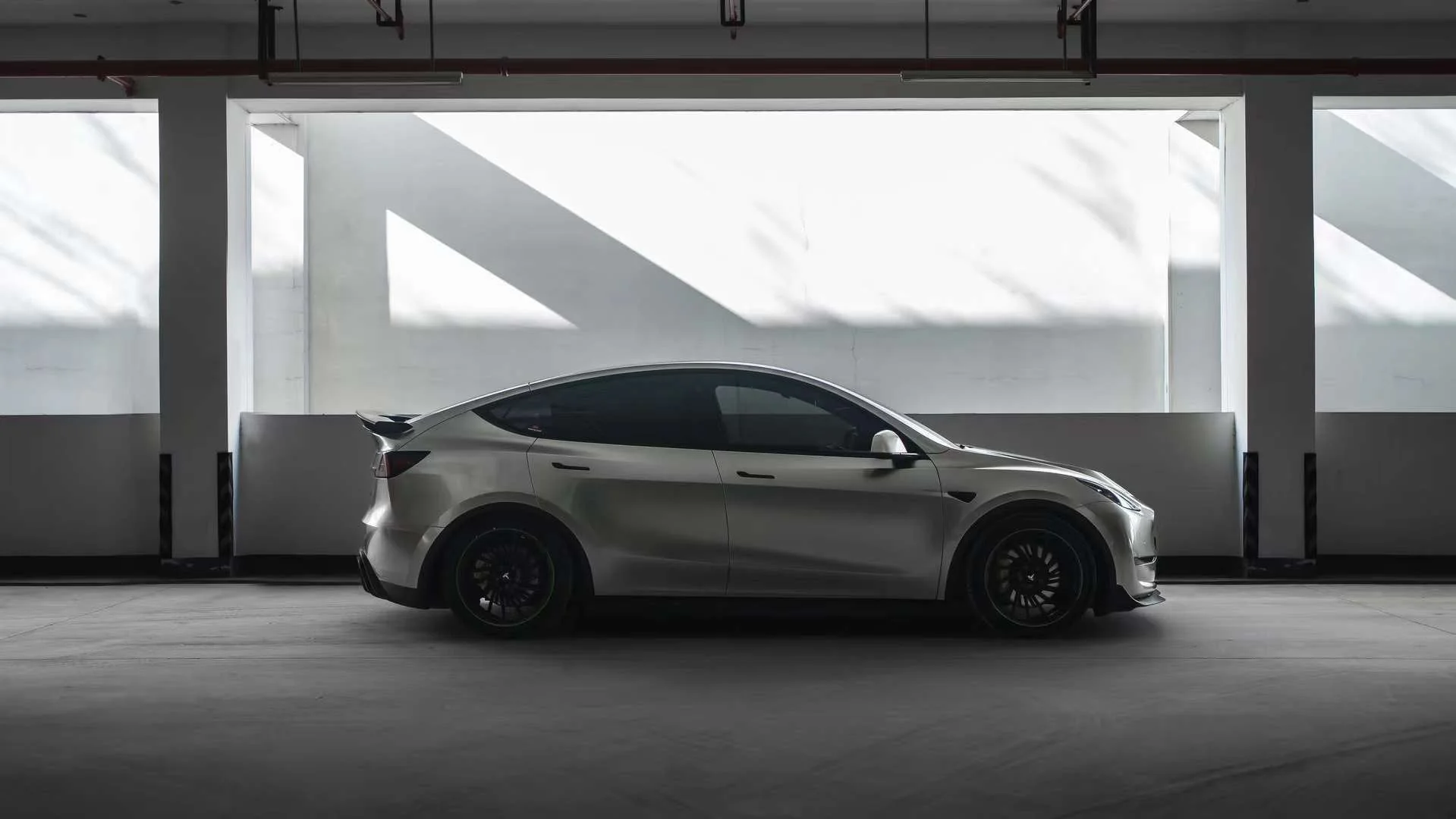 Robot Tesla Model Y Narrow Bodykit "Hidrogai" - Image 23