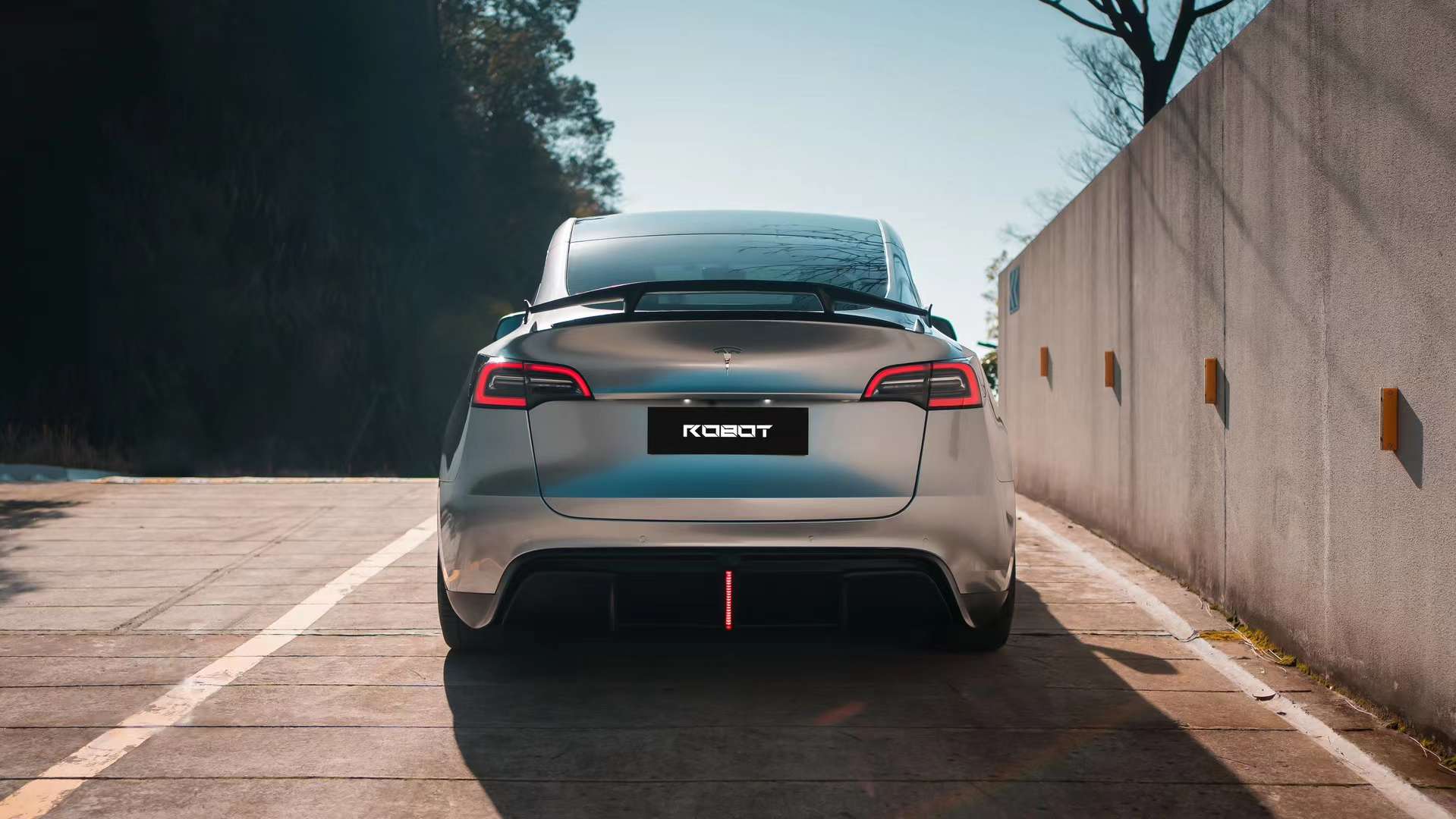 Robot Tesla Model Y Narrow Bodykit "Hidrogai" - Image 9