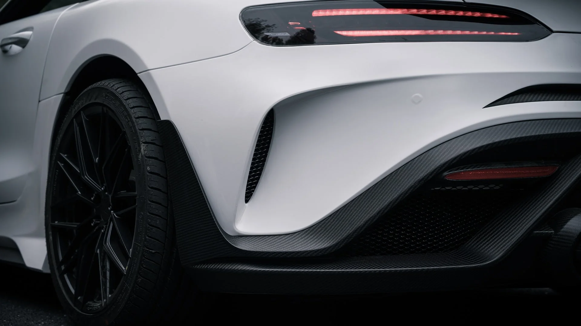 Robot Works Mercedes AMG GT Fibre Glass Reinforced Complete Body Kit (FRP) - Image 11