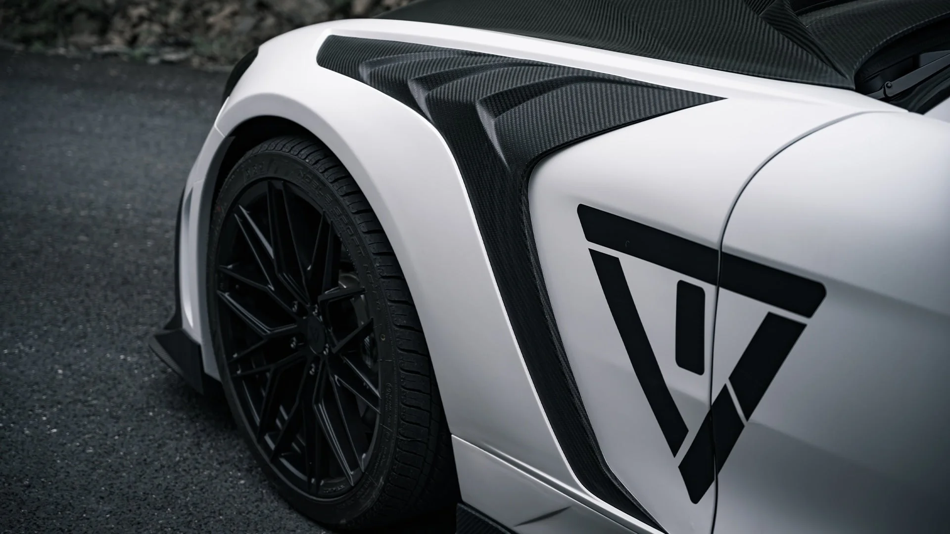 Robot Works Mercedes AMG GT Fibre Glass Reinforced Complete Body Kit (FRP) - Image 9
