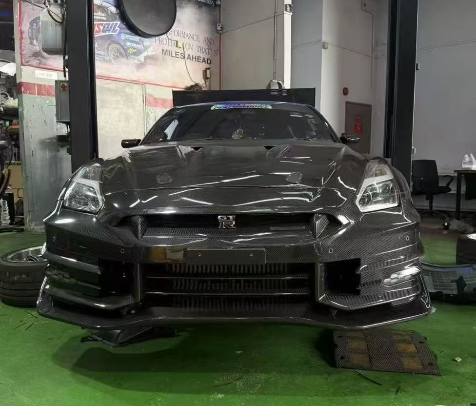 TS Style V2 Dry-Carbon Front Bumper & Front Lip for Nissan GTR GT-R R35 2008-2022 Full Prepreg Carbon Fiber - Image 2